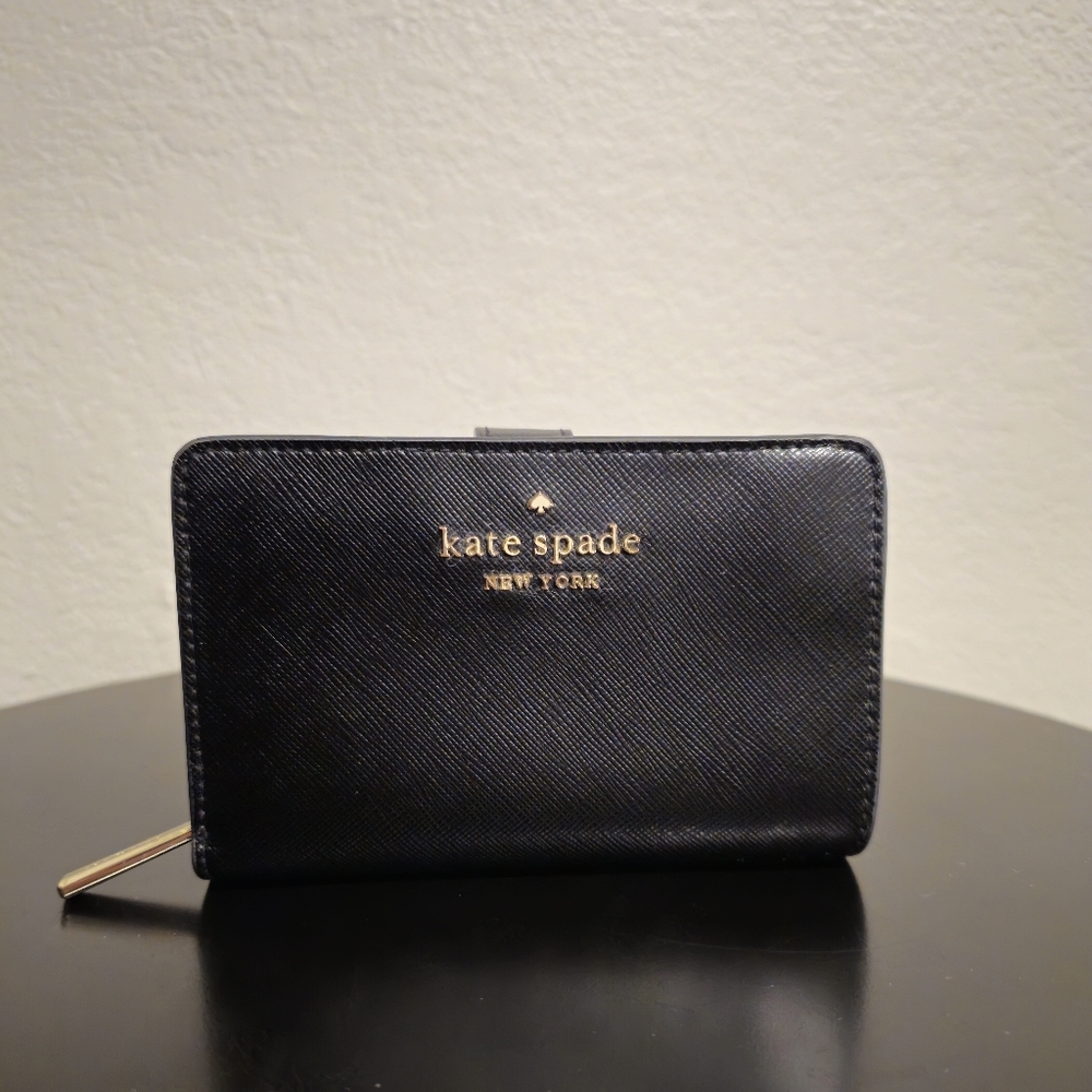 Kate Spade | Medium Compact Wallet